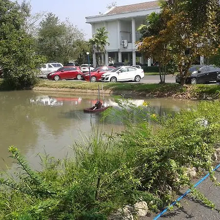 We Train Hotel Don Muang