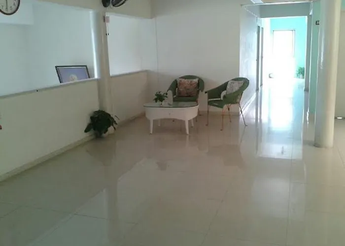 We Train Don Muang Hotel